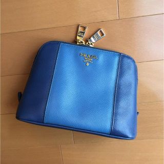 プラダ(PRADA)のプラダ PRADA 化粧ポーチ サフィアーノレザー ブルー 青 メイクポーチ(ポーチ)