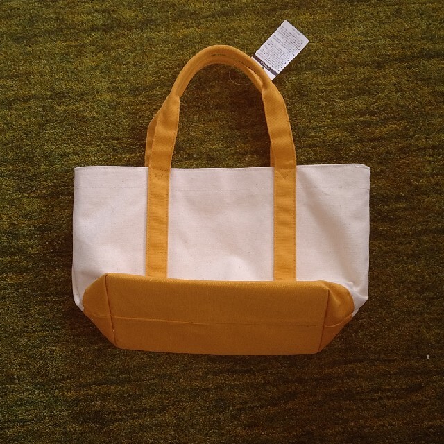 FELISSIMO(フェリシモ)のドラえもんトートバッグ(黄色) レディースのバッグ(トートバッグ)の商品写真
