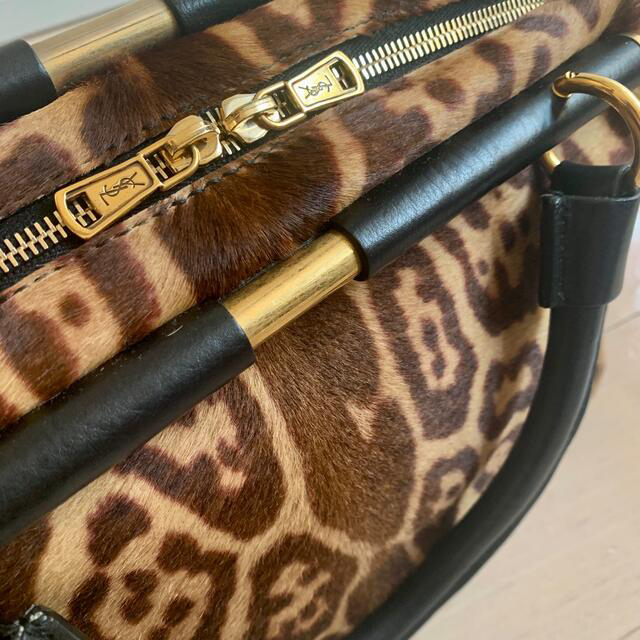 Saint Laurent - 最終値下✨YVES SAINT LAURENT ヒョウ柄レオパードの