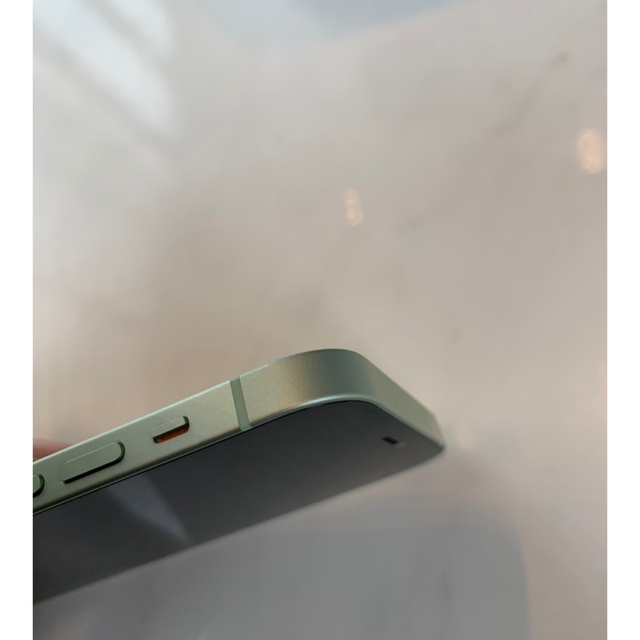 Apple(アップル)のiPhone12 128G グリーン スマホ/家電/カメラのスマートフォン/携帯電話(スマートフォン本体)の商品写真