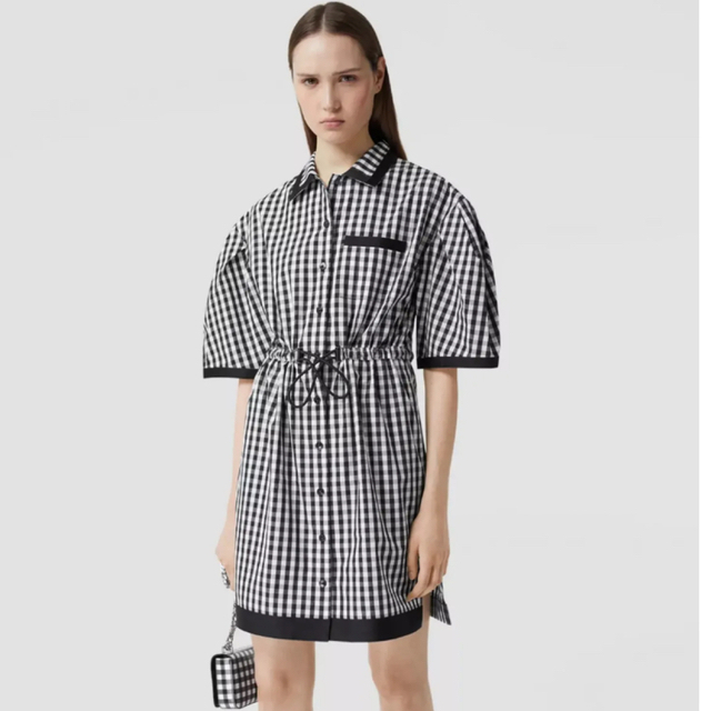 BURBERRY(バーバリー)の【値下げ】バーバリー BURBERRY チェック柄　ワンピース レディースのワンピース(ミニワンピース)の商品写真