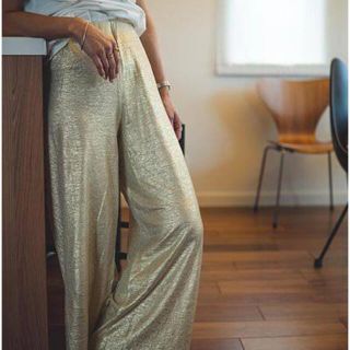 フィーニー(PHEENY)の【新品未使用】PHEENY FOLLED LINEN EASY PANTS(カジュアルパンツ)