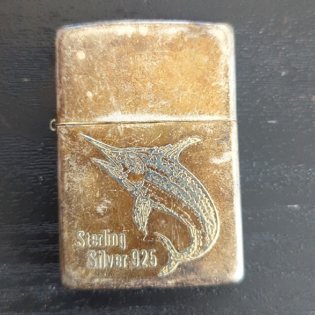 ZIPPO(ジッポー)のzippo 1996 スターリングシルバー925  カジキ　ジャンク品 メンズのファッション小物(タバコグッズ)の商品写真