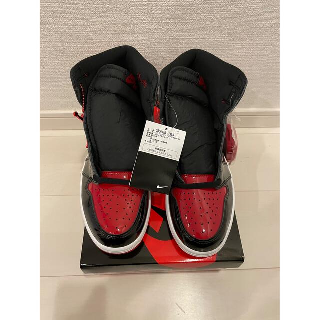 NIKE(ナイキ)の【新品・未使用】エアジョーダン1 パテントブレッド　27.0cm メンズの靴/シューズ(スニーカー)の商品写真