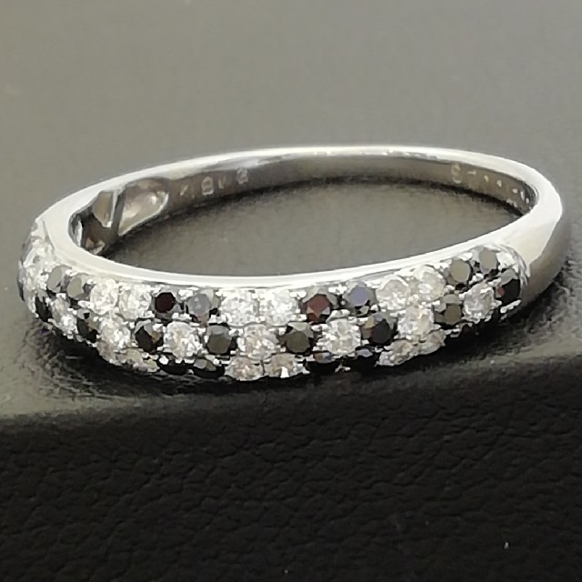 K18WG✨ブラックダイヤ0.27ct✨ダイヤ0.23ct✨ダイヤ綺麗リング✨ レディースのアクセサリー(リング(指輪))の商品写真