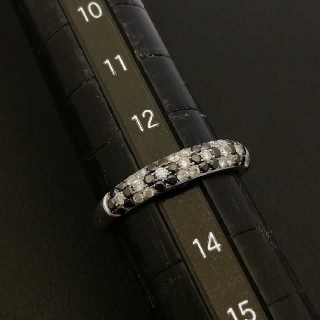 K18WG✨ブラックダイヤ0.27ct✨ダイヤ0.23ct✨ダイヤ綺麗リング✨ レディースのアクセサリー(リング(指輪))の商品写真