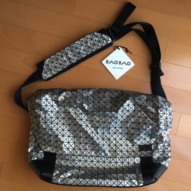 ISSEY MIYAKE - BAO BAO イッセイミヤケ メッセンジャーバッグ