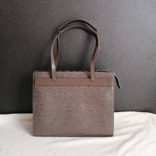 約31cm横Louis Vuitton ルイヴィトン エピ A4 トートバッグ