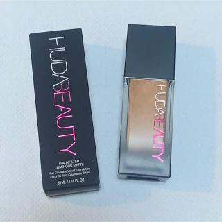 セフォラ(Sephora)のHUDA BEAUTY LUMINOUS MATTE ファンデーション(ファンデーション)