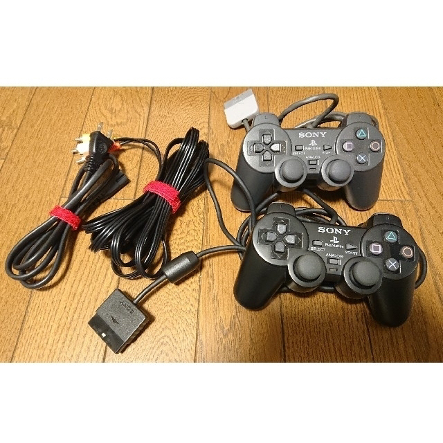 PlayStation2(プレイステーション2)のつなてと様専用　プレステ2本体 +ソフト6枚 エンタメ/ホビーのゲームソフト/ゲーム機本体(家庭用ゲーム機本体)の商品写真