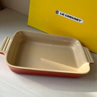 ルクルーゼ(LE CREUSET)の【美品】ル・クルーゼ レクタンギュラーベイクディッシュ オレンジ(食器)