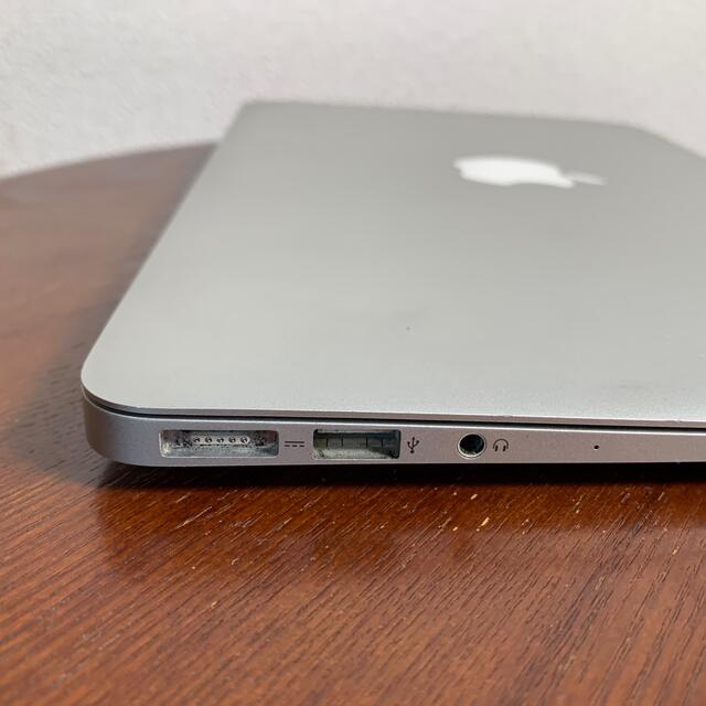 Mac (Apple)(マック)のMacBook Air 11インチ 2013  新品のアダプタ付き スマホ/家電/カメラのPC/タブレット(ノートPC)の商品写真