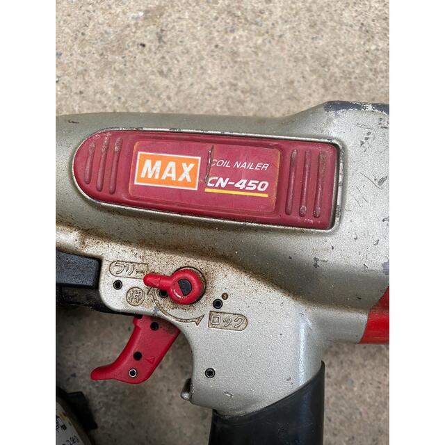 Makita(マキタ)のmax cn-450 釘打ち機45ミリ　常圧 スポーツ/アウトドアの自転車(工具/メンテナンス)の商品写真