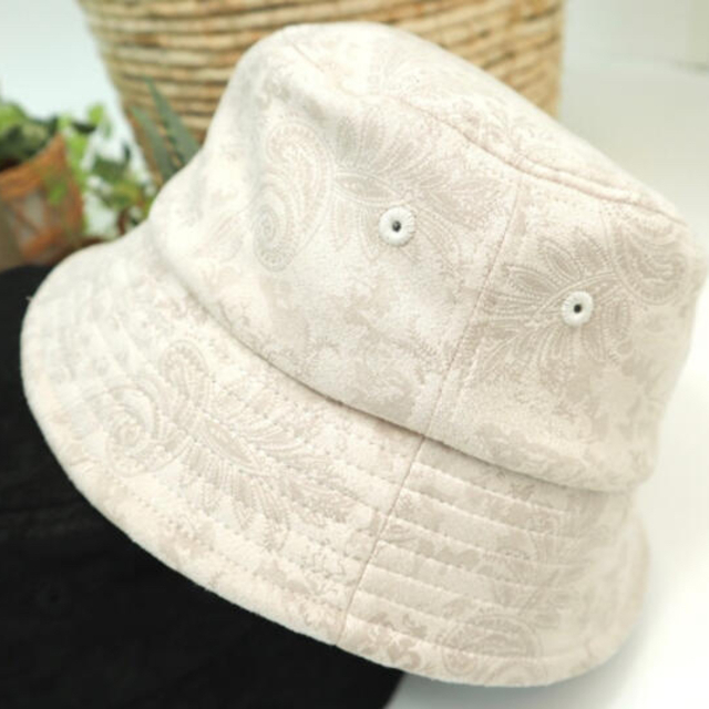 しまむら(シマムラ)の⭐︎新品タグ付き⭐︎しまむら　てら　terawear ペイズリー柄バケットハット レディースの帽子(ハット)の商品写真