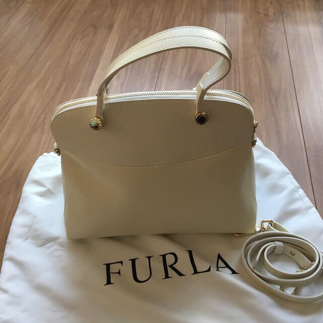 Furla(フルラ)のフルラ　パイパー　2way オフホワイト レディースのバッグ(ハンドバッグ)の商品写真