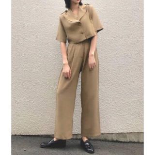 ザラ(ZARA)のLVEU ショートジャケットセットアップ　ベージュ(セット/コーデ)