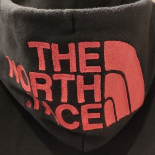 ザノースフェイス(THE NORTH FACE)の【専用です！】ロゴフーディー　ネイビー×ピンク　レディースM(パーカー)