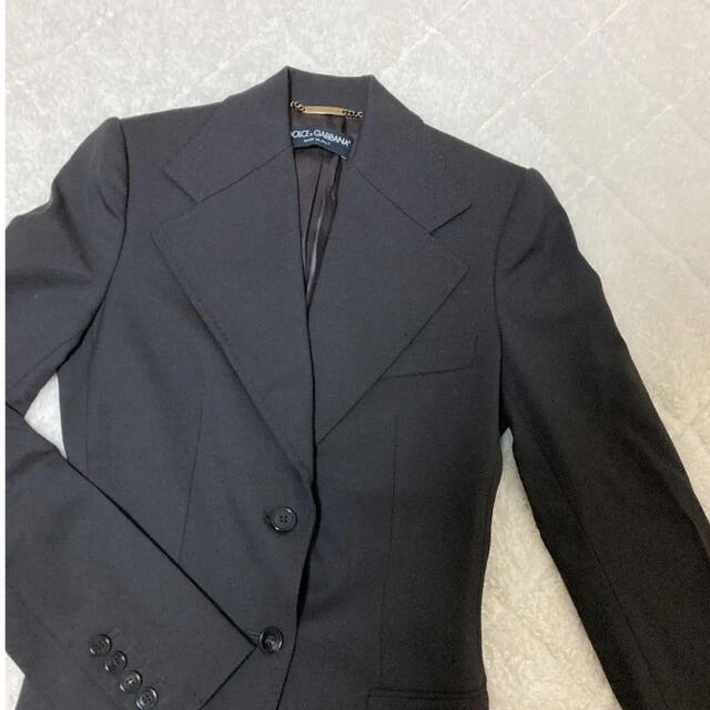 DOLCE&GABBANA(ドルチェアンドガッバーナ)のドルガバ　 パンツスーツセットアップ  黒　シングル　38 ドルチェ&ガッバーナ レディースのフォーマル/ドレス(スーツ)の商品写真