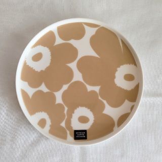 マリメッコ(marimekko)のマリメッコ　ウニッコ　20cmプレート　ベージュ(食器)