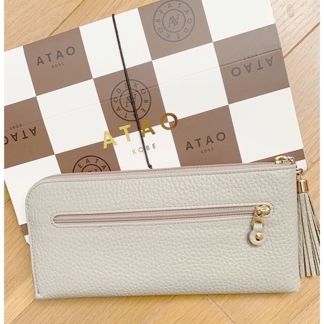 ATAO(アタオ)の美品 ♡ ATAO リモケリー グレージュ レディースのファッション小物(財布)の商品写真