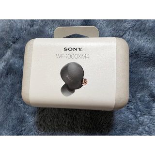 ソニー(SONY)のtatさん専用　WF-1000XM4 ブラック　中古美品　保証書あり(ヘッドフォン/イヤフォン)