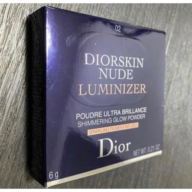 Dior  コスメ/美容のベースメイク/化粧品(フェイスパウダー)の商品写真