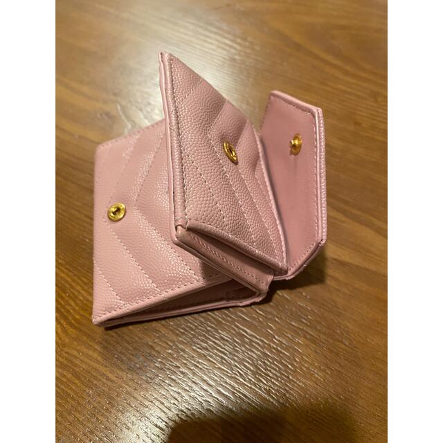 Saint Laurent(サンローラン)のイヴサンローラン キャビアスキン 三つ折り ミニ財布 ピンク 金 レディースのファッション小物(財布)の商品写真