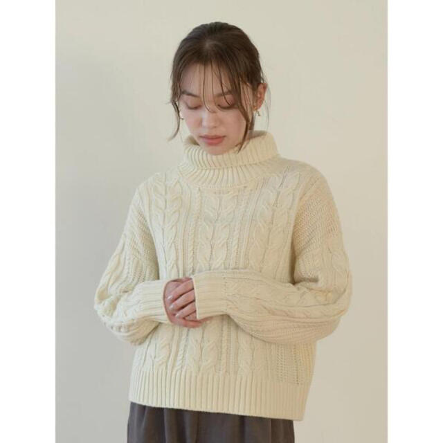 earth music ecology 新品 earth ケーブル タートルネック ニット オフホワイト クリーム色の通販 by ゆ's shop|アースミュージックアンドエコロジーならラクマ