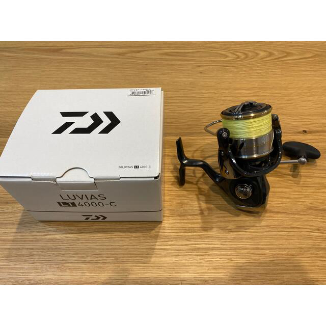 DAIWA(ダイワ)のルビアス　4000 スポーツ/アウトドアのフィッシング(リール)の商品写真