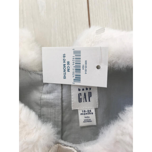 babyGAP(ベビーギャップ)の【新品】baby GAP ファー付きワンピース 90cm キッズ/ベビー/マタニティのキッズ服女の子用(90cm~)(ワンピース)の商品写真