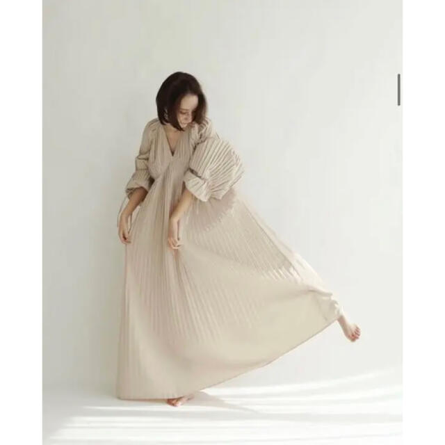 ロングワンピース/マキシワンピース【新品・送料無料！】louren all pleats volume dress