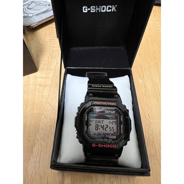 G-SHOCK(ジーショック)の g-shock 電波ソーラー　タイドグラフ　GWX-5600-1JF メンズの時計(腕時計(デジタル))の商品写真