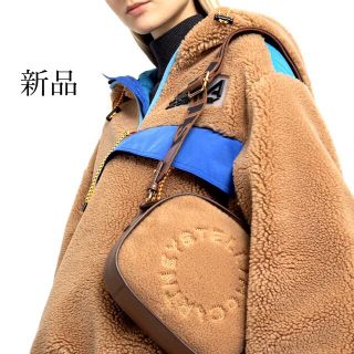 ステラマッカートニー(Stella McCartney)の新品 ステラ マッカートニー スタッズロゴ ボア カメラバッグ スモール/S(ショルダーバッグ)