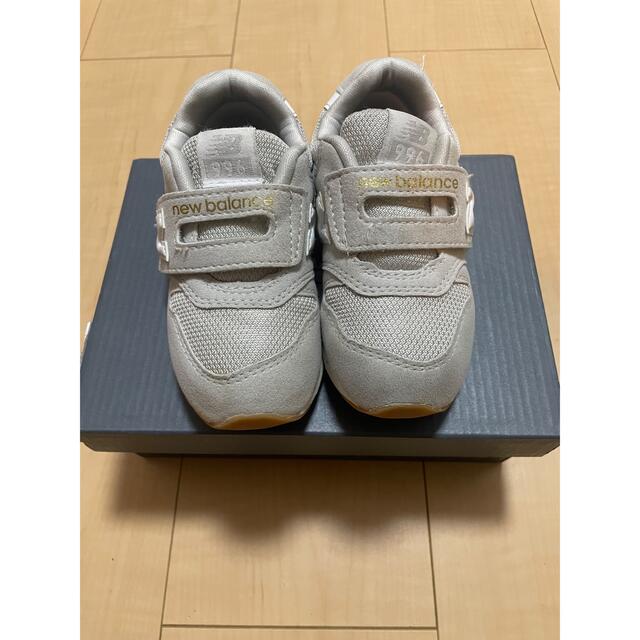 New Balance(ニューバランス)のnewbalance IZ996ライトグレー　14.5㎝ キッズ/ベビー/マタニティのキッズ靴/シューズ(15cm~)(スニーカー)の商品写真