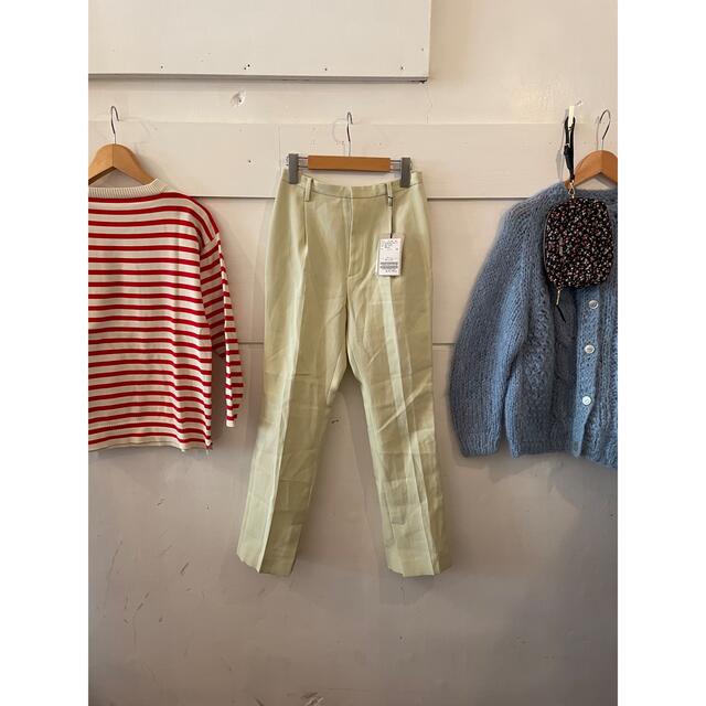 Plage(プラージュ)のplage lime yellow pants. レディースのパンツ(クロップドパンツ)の商品写真