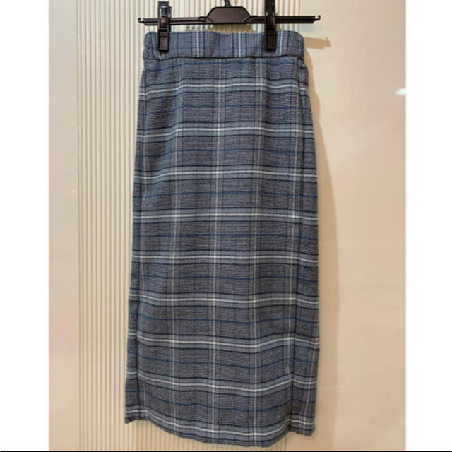 GU(ジーユー)の新品タグ付 GU チェック スカート ブルー グレー レディースのスカート(ひざ丈スカート)の商品写真