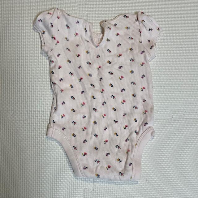 babyGAP(ベビーギャップ)のピンク リブ 小花柄 ロンパース キッズ/ベビー/マタニティのベビー服(~85cm)(ロンパース)の商品写真