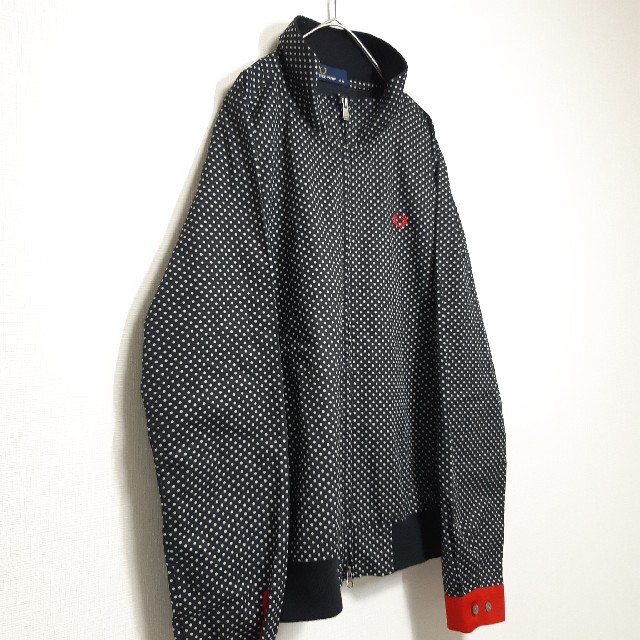 FRED PERRY(フレッドペリー)の【美品/希少サイズ】FRED PERRY 薄手 ブルゾン ドット柄 黒 XL メンズのジャケット/アウター(ブルゾン)の商品写真