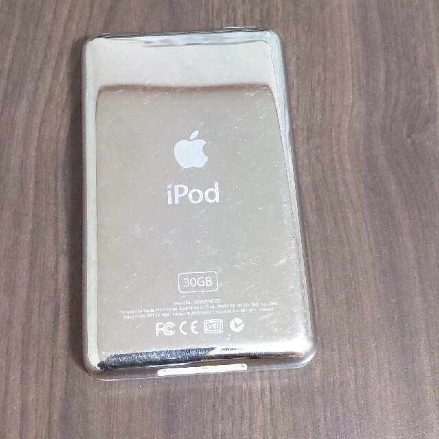iPod(アイポッド)のiPod　30GB スマホ/家電/カメラのオーディオ機器(ポータブルプレーヤー)の商品写真