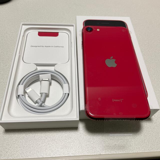 iPhone(アイフォーン)のiPhoneSE(第二世代) 64GB 本体  RED  新品未使用 スマホ/家電/カメラのスマートフォン/携帯電話(スマートフォン本体)の商品写真