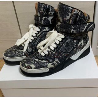 GIVENCHY(スニーカー)のフリマアイテム一覧 GIVENCHY(スニーカー)のフリマアイテム一覧