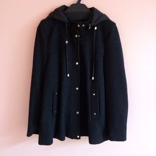 ザラ(ZARA)のZARA★ショートコート★ブラック(ノーカラージャケット)