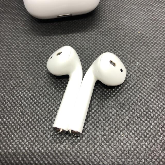 Apple - 即決 純正品 Apple アップル AirPods エアーポッズ 第二 Apple - 即決 純正品 Apple アップル AirPods エアーポッズ 第二