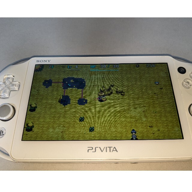 SONY(ソニー)のPS Vita PCH-2000　シレンV付き　ジャンク エンタメ/ホビーのゲームソフト/ゲーム機本体(携帯用ゲーム機本体)の商品写真