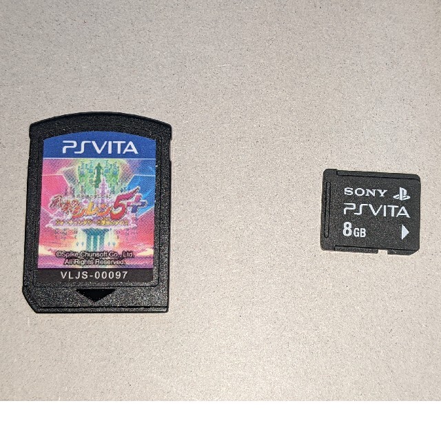 SONY(ソニー)のPS Vita PCH-2000　シレンV付き　ジャンク エンタメ/ホビーのゲームソフト/ゲーム機本体(携帯用ゲーム機本体)の商品写真