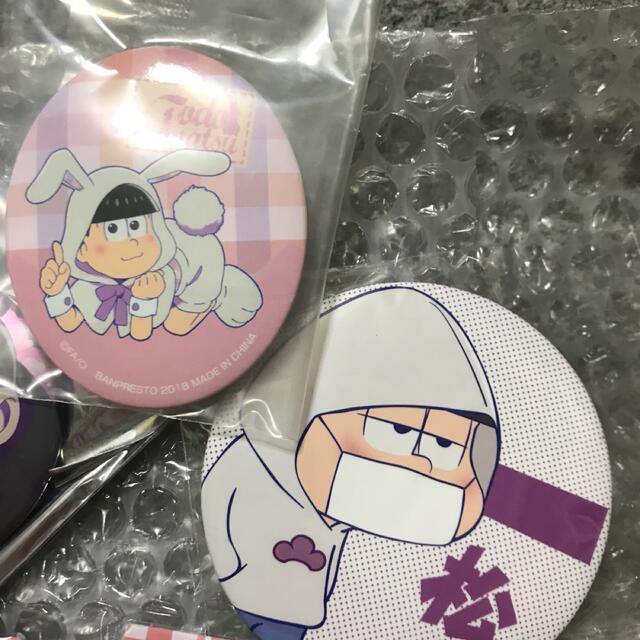 おそ松さん　アクキー　缶バッジ　ブロマイド　シールまとめ　セット エンタメ/ホビーのおもちゃ/ぬいぐるみ(キャラクターグッズ)の商品写真