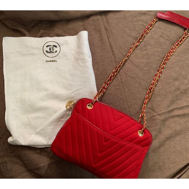 CHANEL ヴィンテージショルダーバック　赤