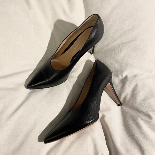 靴/シューズ極美品　Gianvito Rossi ポインテッドトゥパンプス 36.5