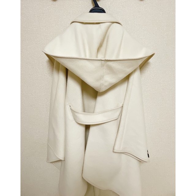 SNIDEL(スナイデル)のsnidel 新木優子 ポンチョコート ♡ レディースのジャケット/アウター(ポンチョ)の商品写真