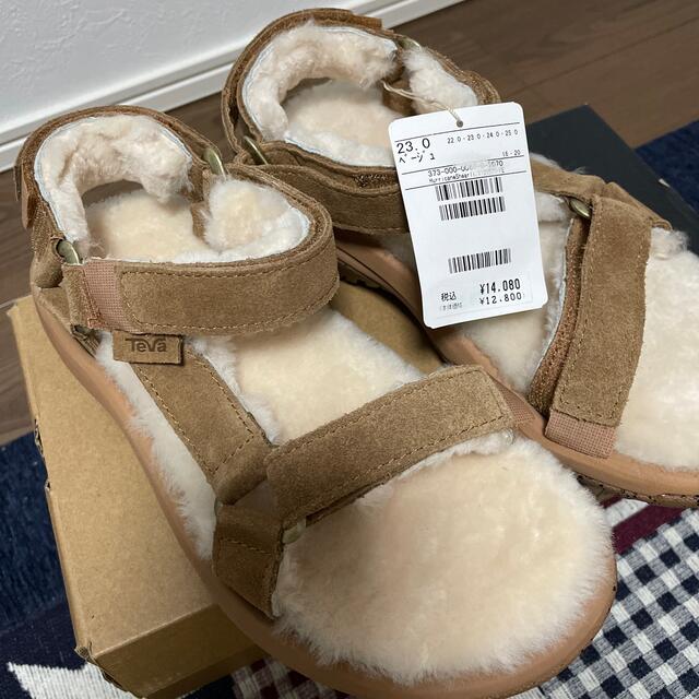 teva サンダル　ムートンモデル